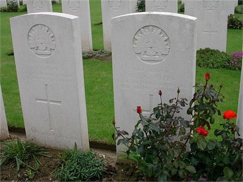 Henry Edward Cecil Wells, Heath Cemetery, harbonieres, France